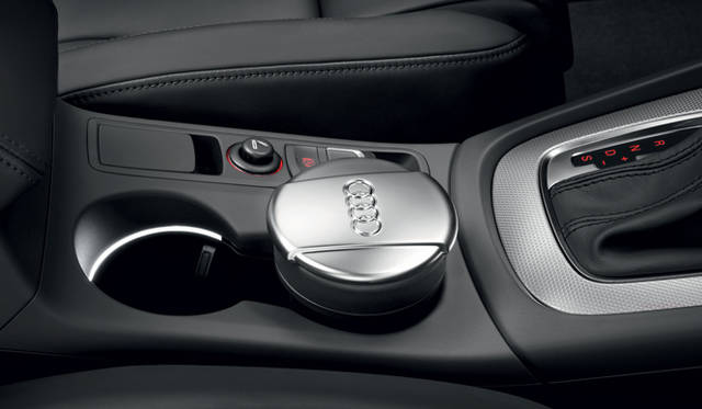 <strong>Audi Q3｜アウディ Q3</strong>