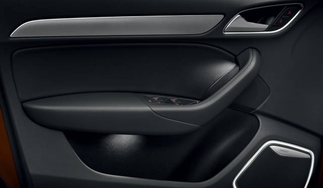 <strong>Audi Q3｜アウディ Q3</strong>