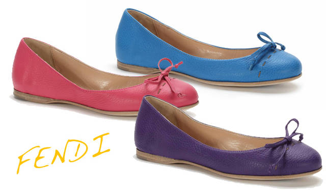 <strong>FENDI｜フェンディ</strong>　バレエシューズ [H0.5ｃｍ] 各4万9350円（フェンディ／フェンディ ジャパン）　Tel. 03-5414-6762