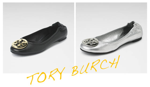 <strong>TORY BURCH｜トリー バーチ</strong>　フラットシューズ（ブラック、シルバー） 各2万9400円（トリー バーチ／ルック）　Tel. 03-3794-9151