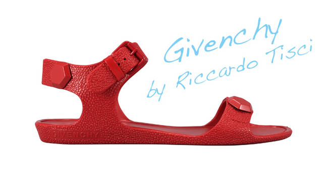 <strong>Givenchy by Riccardo Tisci｜ジバンシィ バイ リカルド ティッシ</strong>　サンダル 2万9400円（ジバンシィ バイ リカルド ティッシ／サードカルチャー）　Tel. 03-5448-9138