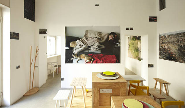 <strong>KARIMOKU NEW STANDARD｜カリモク ニュー スタンダード</strong>　ミラノサローネ会場　Photo by Shin Suzuki