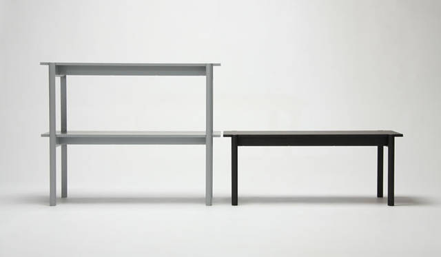 <strong>KARIMOKU NEW STANDARD｜カリモク ニュー スタンダード</strong>　2011 PROTOTYPES　「CASTOR BENCH & SHELF」（design by BIG-GAME）日本的な家具の造形にインスパイアされたベンチとシェルフ。国産のナラ材でつくられ、ベンチはシェルフの延長やローテーブルとしても使用することができる。※プロトタイプはすべて発売日未定