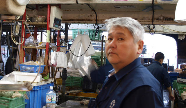 <strong>Guide to Tokyo in New Perspective｜飲食編</strong>　「丸甲堺周水産」代表取締役副社長・酒井衛さん