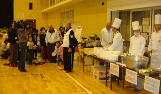 <strong>Guide to Tokyo in New Perspective｜飲食編</strong>　1週間シェフたちがフランス料理をふるまった。