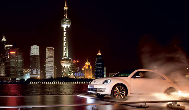 <strong>Volkswagen The Beetle｜フォルクスワーゲン ザ ビートル</strong>　上海国際クルーズターミナルでのプレミアの模様。