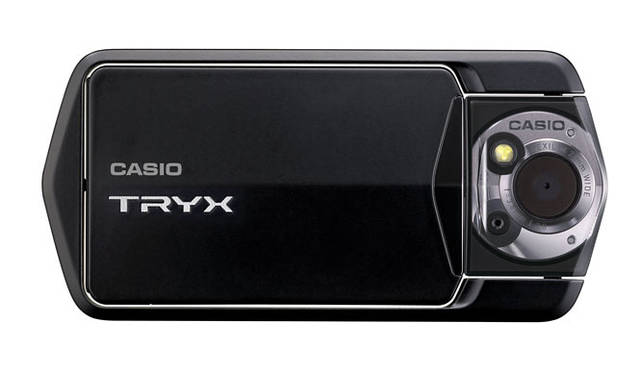 <strong>CASIO｜カシオ</strong>　フリースタイルデジタルカメラ「TRYX」