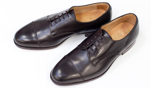 <strong>DESIGNWORKS｜デザインワークス</strong>　外羽根ストレートチップシューズ5万8800円（トリッカーズ フォー デザインワークス）