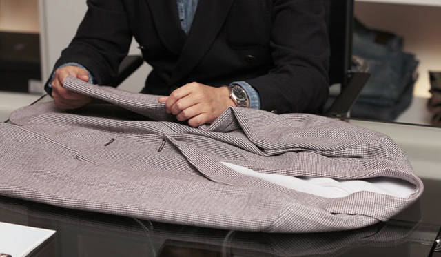 <strong>ESTNATION｜エストネーション</strong>　ジャケット9万9750円（ジャンフランコ ボメザドリ）