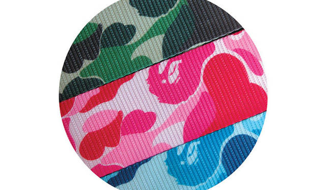 <strong>hhstyle.com</strong>　 A BATHING APE® × hhstyle.com「Chairless」　©NOWHERE Co.,Ltd.All rights reserved.1993/2011