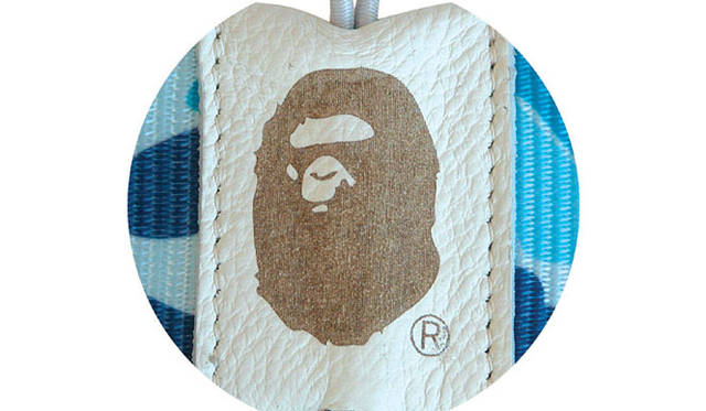 <strong>hhstyle.com</strong>　 A BATHING APE® × hhstyle.com「Chairless」　©NOWHERE Co.,Ltd.All rights reserved.1993/2011