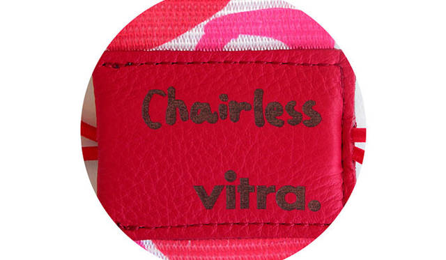 <strong>hhstyle.com</strong>　 A BATHING APE® × hhstyle.com「Chairless」　©NOWHERE Co.,Ltd.All rights reserved.1993/2011