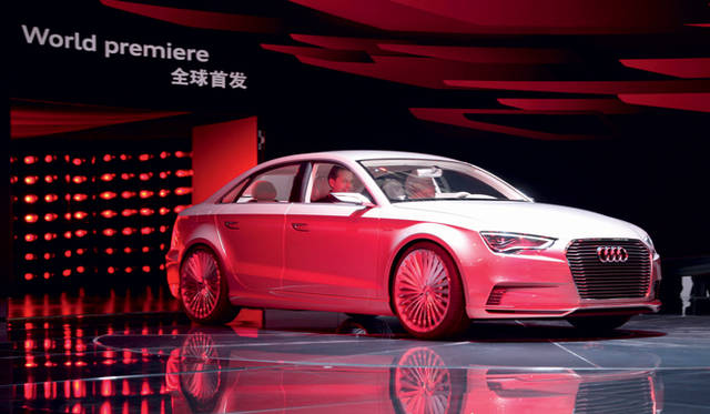 <strong>Audi A3 e-tron｜アウディ A3 e-tron</strong>　上海オートショーでのワールドプレミア。
