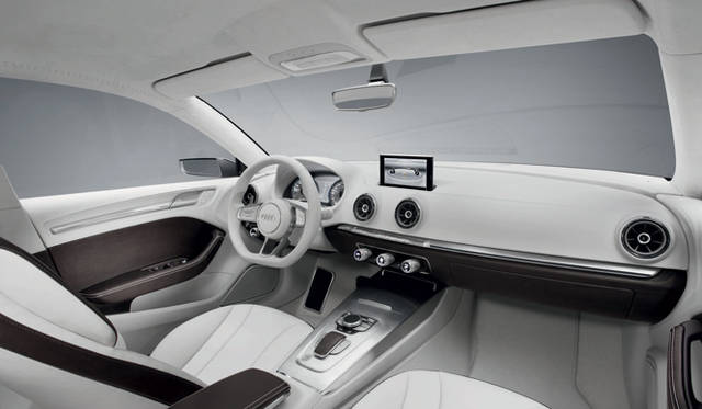 <strong>Audi A3 e-tron｜アウディ A3 e-tron</strong>