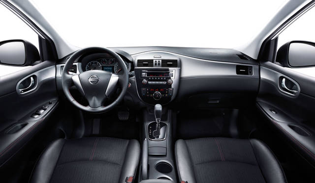 <strong>NISSAN TIDA｜日産 ティーダ</strong>