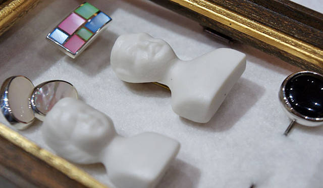 <strong>Solferino｜ソルフェリーノ</strong>　春のカフリンクスとラペル・ピン「The trinket for Cuff and Lapel」