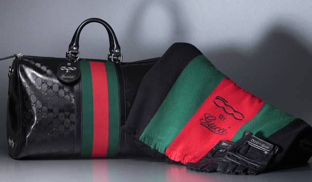 <strong>GUCCI｜グッチ</strong>　ミディアムダッフルバッグ [W43×H27×D23.5cm] 13万6500円、ブランケット[ウール×シルク] 9万3450円、ドライバーグローブ [ナッパレザー] 6万1950円（すべてグッチ／グッチ ジャパン）