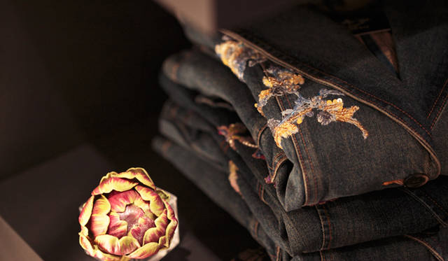 <strong>RYUZO NAKATA｜ナカタリュウゾウ</strong>