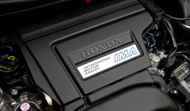 <strong>HONDA CIVIC｜ホンダ シビック</strong>　ハイブリッド 1.5リッター i-VTECエンジン + IMA