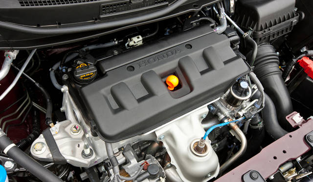 <strong>HONDA CIVIC｜ホンダ シビック</strong>　1.8リッター i-VTECエンジン