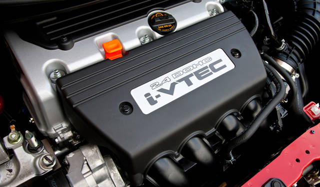 <strong>HONDA CIVIC｜ホンダ シビック</strong>　Si 2.4リッター i-VTECエンジン