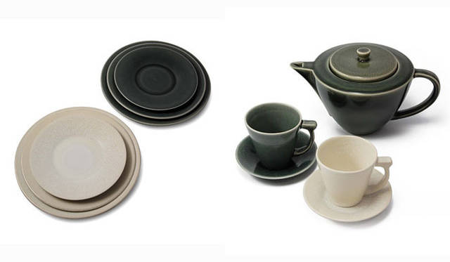 <strong>LIVING MOTIF｜リビング・モティーフ</strong>　釉薬の繊細な色あいが美しい「Vuelta（ヴェルタ）シリーズ」。プレート2940円～、カップ＆ソーサー3675円、ティーポット1万4175円