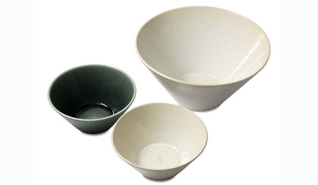 <strong>LIVING MOTIF｜リビング・モティーフ</strong>　「Vueltaシリーズ」ボウル1260円～