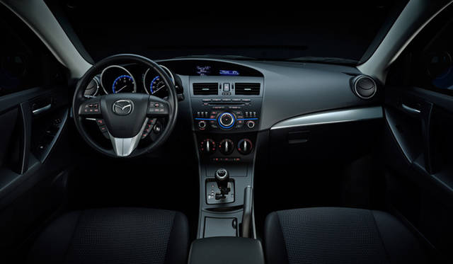 <strong>MAZDA MAZDA3｜マツダ マツダ3</strong>