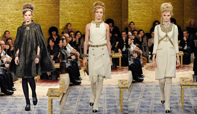 <strong>CHANEL｜シャネル</strong>　2010年 ― 2011年 メティエダールコレクション 「パリ ― ビザンス」　©CHANEL