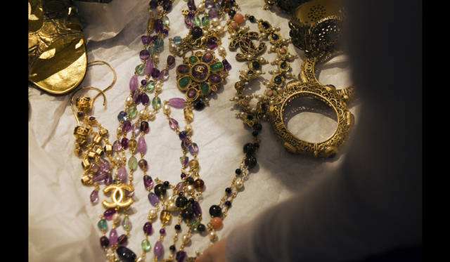 <strong>CHANEL｜シャネル</strong>　2010年 ― 2011年 メティエダールコレクション 「パリ ― ビザンス」　©CHANEL