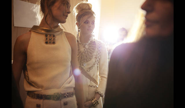 <strong>CHANEL｜シャネル</strong>　2010年 ― 2011年 メティエダールコレクション 「パリ ― ビザンス」　©CHANEL