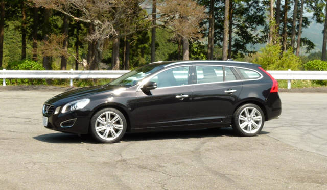 <strong>VOLVO V60 T6 AWD SE｜ボルボ V60 T6 AWD SE</strong>