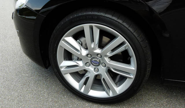 <strong>VOLVO V60 T6 AWD SE｜ボルボ V60 T6 AWD SE</strong>