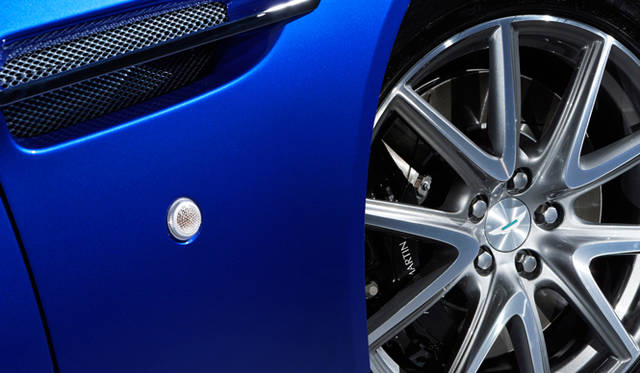 <strong>ASTON MARTIN V8 Vantage S｜アストンマーティン V8 ヴァンテージ S</strong>