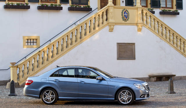 <strong>Mercedes-Benz E-class｜メルセデス・ベンツ Eクラス</strong>　E 500 ブルーエフィシエンシー