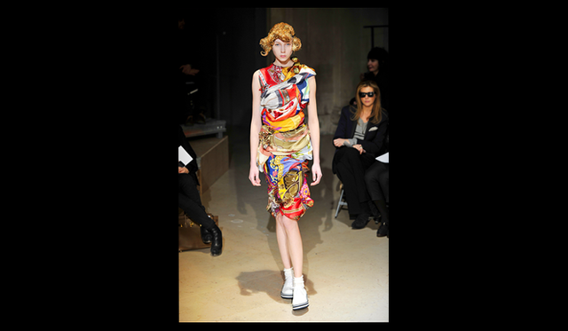 <strong>COMME des GARÇONS｜コム デ ギャルソン</strong> 2011年秋冬コレクション速報 