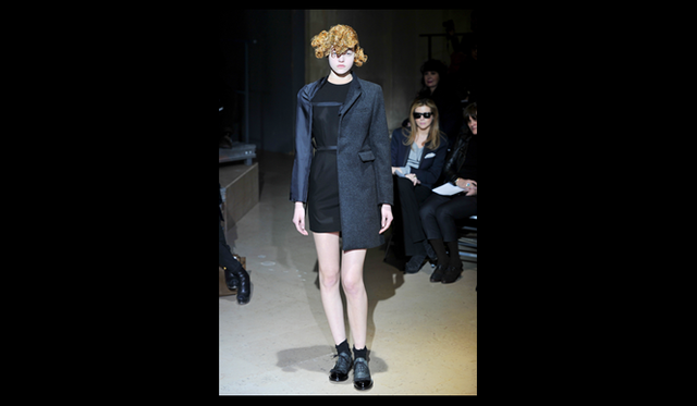 <strong>COMME des GARÇONS｜コム デ ギャルソン</strong> 2011年秋冬コレクション速報 