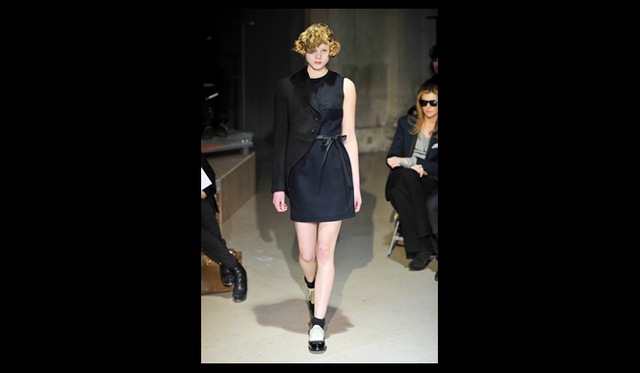 <strong>COMME des GARÇONS｜コム デ ギャルソン</strong> 2011年秋冬コレクション速報 