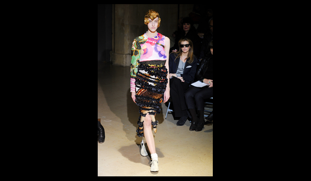 <strong>COMME des GARÇONS｜コム デ ギャルソン</strong> 2011年秋冬コレクション速報 