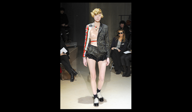 <strong>COMME des GARÇONS｜コム デ ギャルソン</strong> 2011年秋冬コレクション速報 