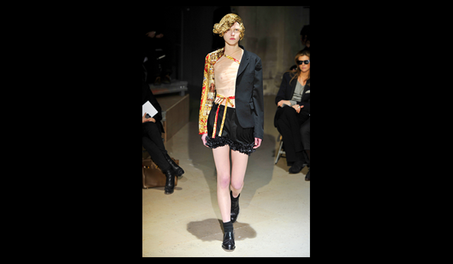 <strong>COMME des GARÇONS｜コム デ ギャルソン</strong> 2011年秋冬コレクション速報 
