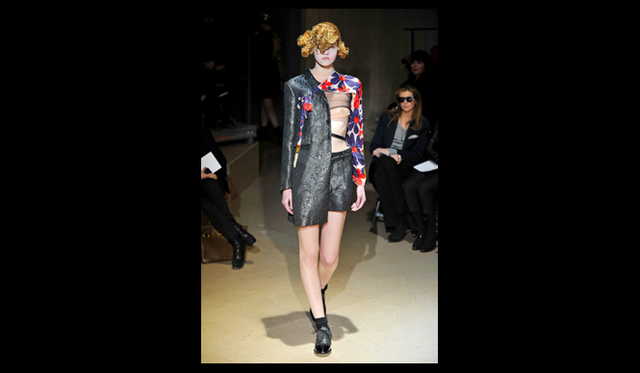 <strong>COMME des GARÇONS｜コム デ ギャルソン</strong> 2011年秋冬コレクション速報 