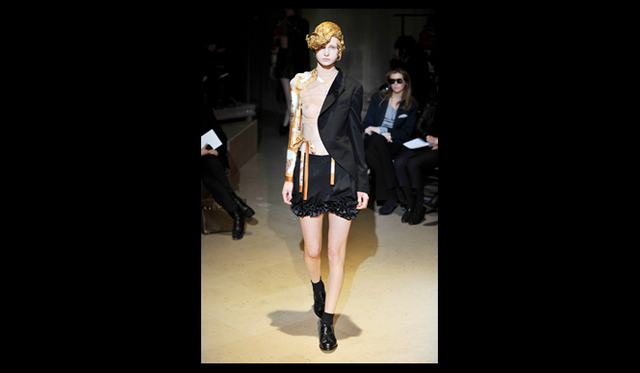 <strong>COMME des GARÇONS｜コム デ ギャルソン</strong> 2011年秋冬コレクション速報 