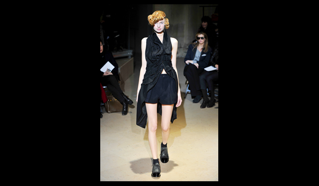 <strong>COMME des GARÇONS｜コム デ ギャルソン</strong> 2011年秋冬コレクション速報 