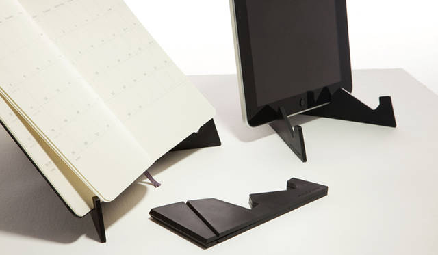 <strong>Moleskine｜モレスキン</strong>  ブックスタンド