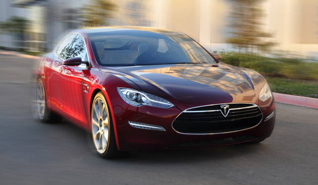 <strong>TESLA MODEL S｜テスラ モデル S</strong>