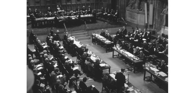 <strong>写心気 143</strong> Photo by 立木義浩