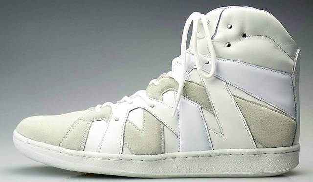 <strong>WHITE FLAG’S｜ホワイトフラッグス</strong>　モデル「Henri」