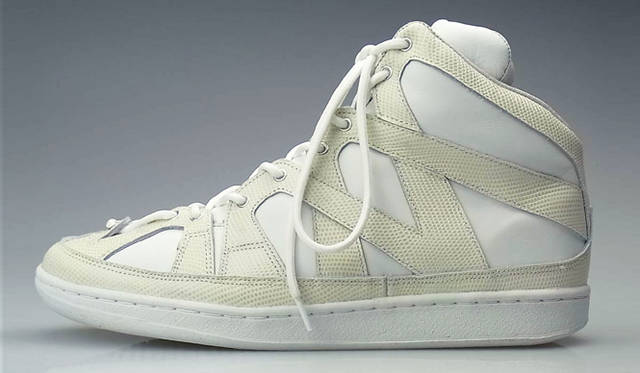 <strong>WHITE FLAG’S｜ホワイトフラッグス</strong>　モデル「Carl」