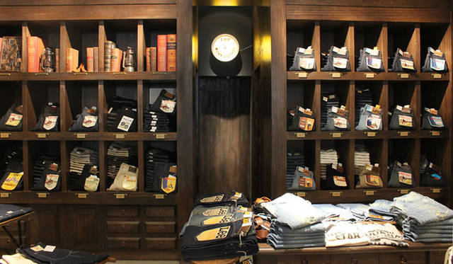 <strong>Lee｜リー</strong>　『Lee SHOP 大阪』